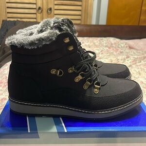 Women’s White Mountain Boots-New